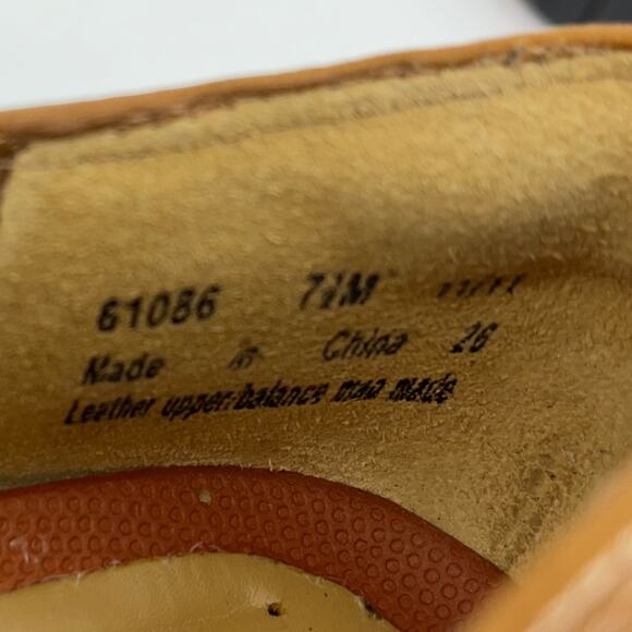 Clarks Unstructured Tan Women's Mary Jane Comfort Flats Size 7.5 Casual Shoes - Picture 8 of 10